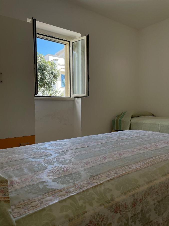 Villa Ticia A 100 Metri Dalla Spiaggia Con Parcheggio Privato Lido Marini Exteriör bild