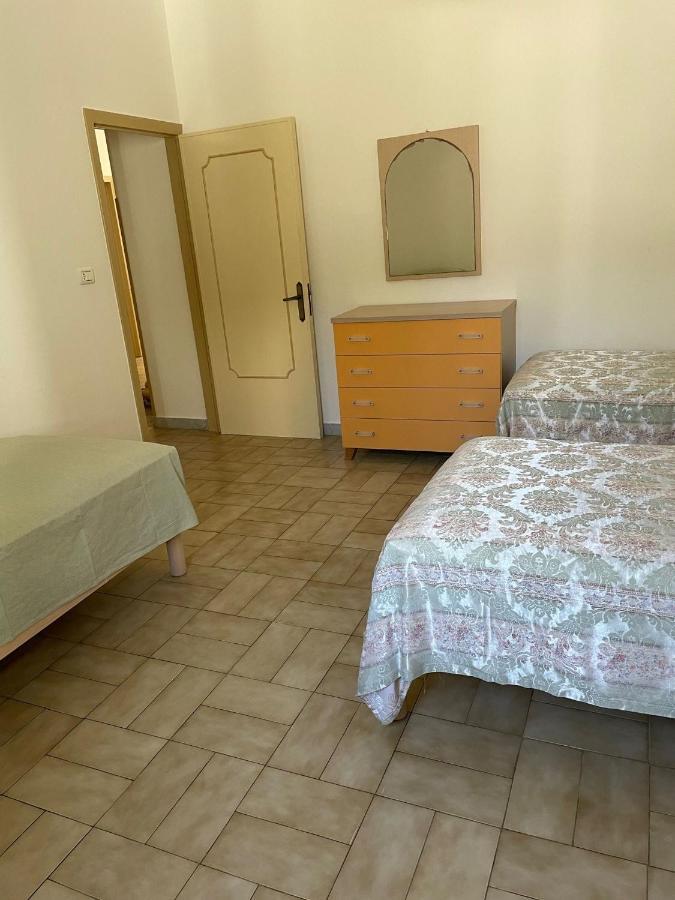 Villa Ticia A 100 Metri Dalla Spiaggia Con Parcheggio Privato Lido Marini Exteriör bild