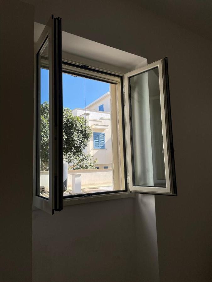 Villa Ticia A 100 Metri Dalla Spiaggia Con Parcheggio Privato Lido Marini Exteriör bild