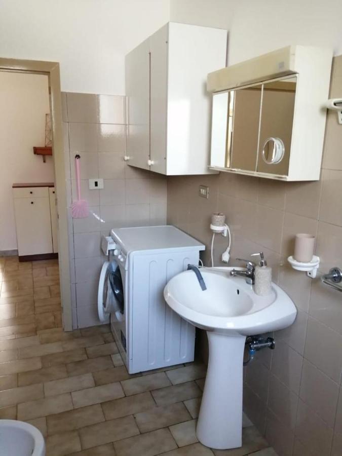 Villa Ticia A 100 Metri Dalla Spiaggia Con Parcheggio Privato Lido Marini Exteriör bild