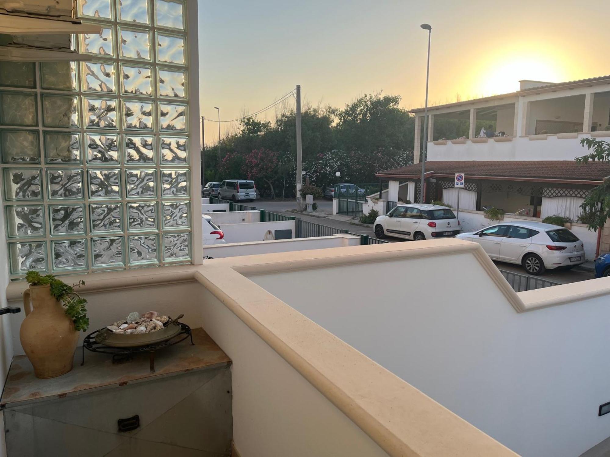 Villa Ticia A 100 Metri Dalla Spiaggia Con Parcheggio Privato Lido Marini Exteriör bild